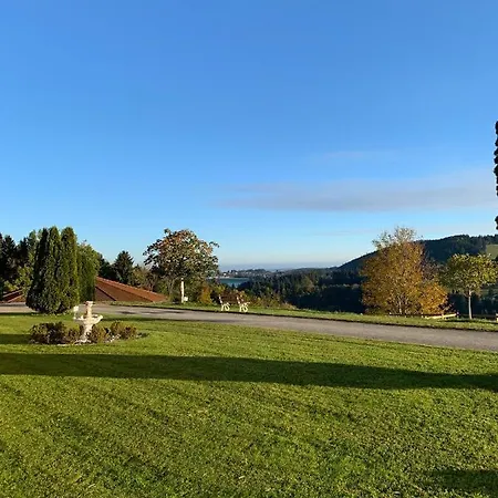 Gut Buchenhof شقة