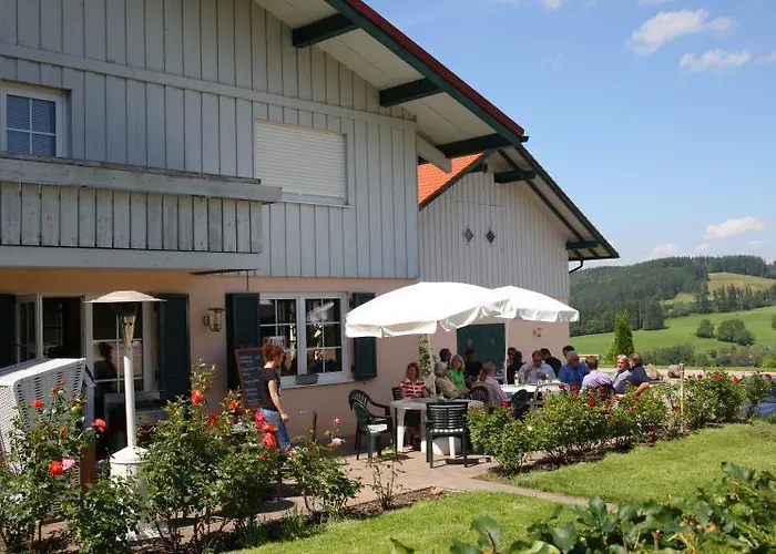 Gut Buchenhof 아파트 *